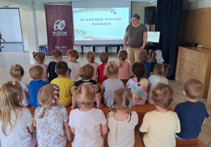 Wycieczka maluszków z grupy IX do Muzeum Okręgowego w Koninie