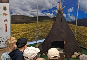 Wycieczka maluszków z grupy IX do Muzeum Okręgowego w Koninie