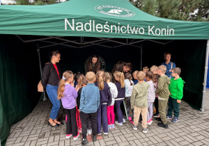 "Zabawy z dawnych lat" - dzień otwarty w Powiatowej Stacji Sanitarno - Epidemiologicznej w Koninie - gr.X