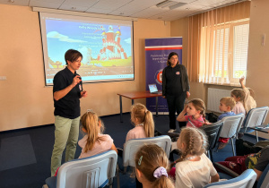 "Zabawy z dawnych lat" - dzień otwarty w Powiatowej Stacji Sanitarno - Epidemiologicznej w Koninie - gr.X