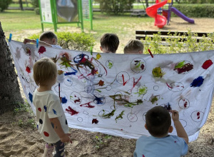 Maluszki z grupy II w świecie kropek i kropeczek
