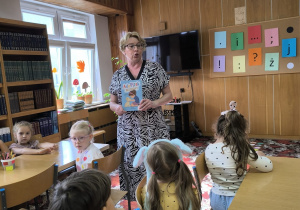 Świętujemy Międzynarodowy Dzień Kropki z filią „Medyczną” MBP w Koninie – gr. XI