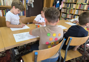 Świętujemy Międzynarodowy Dzień Kropki z filią „Medyczną” MBP w Koninie – gr. XI