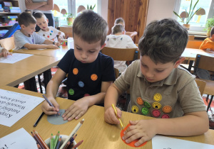 Świętujemy Międzynarodowy Dzień Kropki z filią „Medyczną” MBP w Koninie – gr. XI