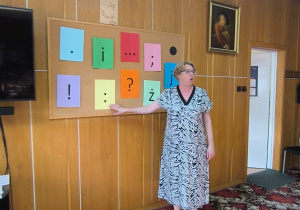 Świętujemy Międzynarodowy Dzień Kropki z filią „Medyczną” MBP w Koninie – gr. XI