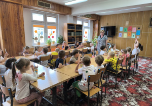Świętujemy Międzynarodowy Dzień Kropki z filią „Medyczną” MBP w Koninie – gr. XI