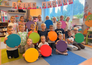 "Jestem ważny, jestem wyjątkowy, jestem niepowtarzalny!" - Dzień Kropki w gr. X
