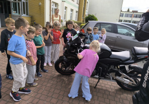 „Brrruum! Cała naprzód ku nowej przygodzie…!”- czyli wizyta tatusia Antosi z gr. XI i jego fascynująca pasja do motorów