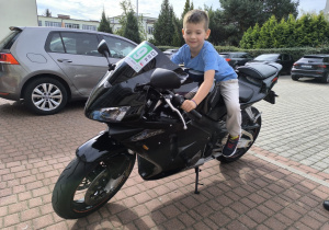 „Brrruum! Cała naprzód ku nowej przygodzie…!”- czyli wizyta tatusia Antosi z gr. XI i jego fascynująca pasja do motorów