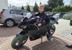 „Brrruum! Cała naprzód ku nowej przygodzie…!”- czyli wizyta tatusia Antosi z gr. XI i jego fascynująca pasja do motorów