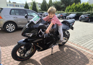 „Brrruum! Cała naprzód ku nowej przygodzie…!”- czyli wizyta tatusia Antosi z gr. XI i jego fascynująca pasja do motorów