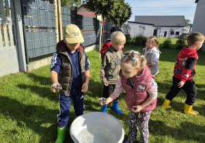 Jesienna gra terenowa na Dzień Chłopaka w grupie IX