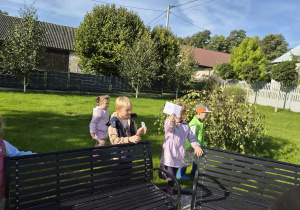 Jesienna gra terenowa na Dzień Chłopaka w grupie IX