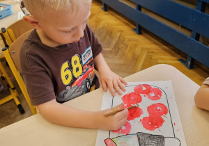 "Jesienią, jesienią jabłuszka się rumienią"- grupa IV