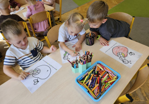 "Jesienią, jesienią jabłuszka się rumienią"- grupa IV