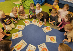 "Jesienią, jesienią jabłuszka się rumienią"- grupa IV