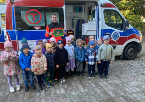 Spotkanie z Ratownikiem medycznym i pokaz karetki