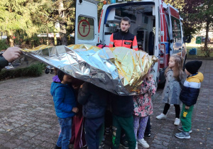 Spotkanie z Ratownikiem medycznym i pokaz karetki