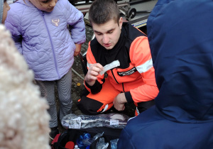 Spotkanie z Ratownikiem medycznym i pokaz karetki