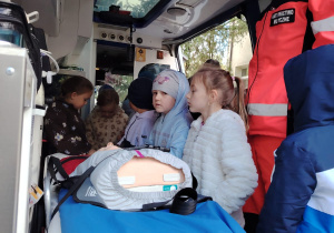 Spotkanie z Ratownikiem medycznym i pokaz karetki