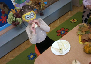 "Jesień zmysłami maluszków"– innowacja pedagogiczna w grupie III