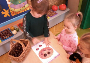 "Jesień zmysłami maluszków"– innowacja pedagogiczna w grupie III