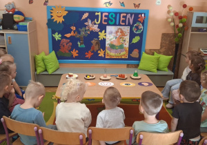 "Jesień zmysłami maluszków"– innowacja pedagogiczna w grupie III