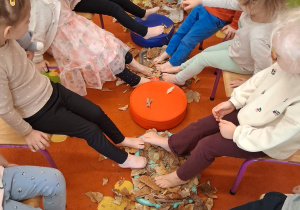 "Jesień zmysłami maluszków"– innowacja pedagogiczna w grupie III