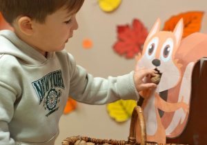 „Z Panią Jesień odkrywamy skarby jesieni”- projekt edukacyjny w grupie II