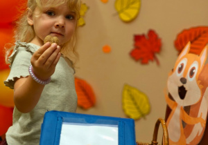 „Z Panią Jesień odkrywamy skarby jesieni”- projekt edukacyjny w grupie II