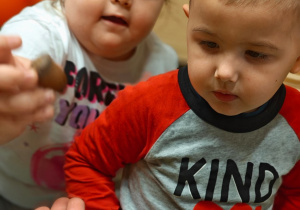 „Z Panią Jesień odkrywamy skarby jesieni”- projekt edukacyjny w grupie II