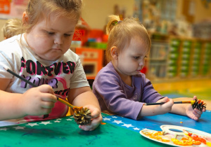 „Z Panią Jesień odkrywamy skarby jesieni”- projekt edukacyjny w grupie II