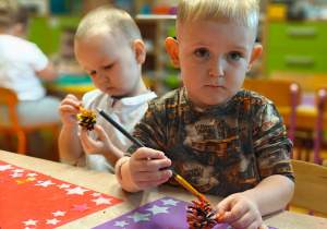 „Z Panią Jesień odkrywamy skarby jesieni”- projekt edukacyjny w grupie II