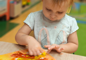 „Z Panią Jesień odkrywamy skarby jesieni”- projekt edukacyjny w grupie II