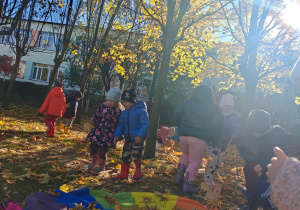 „Z Panią Jesień odkrywamy skarby jesieni”- projekt edukacyjny w grupie II