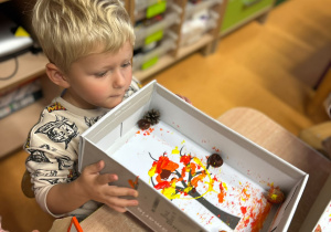 „Z Panią Jesień odkrywamy skarby jesieni”- projekt edukacyjny w grupie II