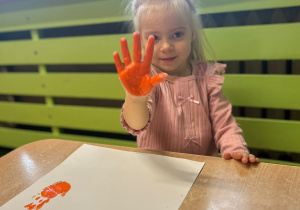 „Z Panią Jesień odkrywamy skarby jesieni”- projekt edukacyjny w grupie II
