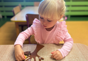 „Z Panią Jesień odkrywamy skarby jesieni”- projekt edukacyjny w grupie II