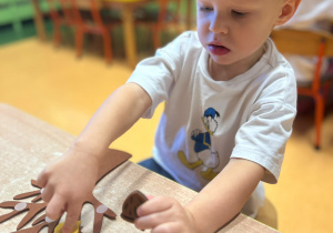 „Z Panią Jesień odkrywamy skarby jesieni”- projekt edukacyjny w grupie II