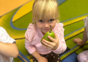 „Z Panią Jesień odkrywamy skarby jesieni”- projekt edukacyjny w grupie II