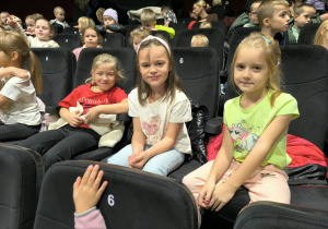 Przedszkolaki w teatralnym świecie Rumcajsa